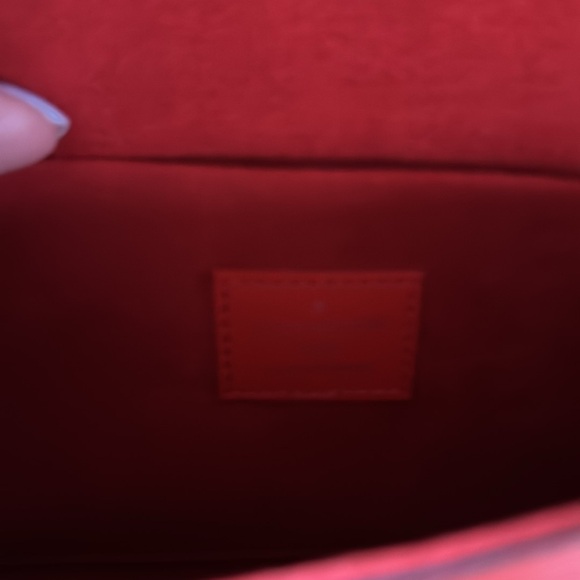 NWOT Louis Vuitton Epi Red Leather Felicia pouchette! Comes with dust bag! - Picture 10 of 15